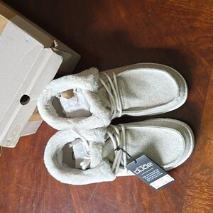Hey Dude New Britt Cream Size 7